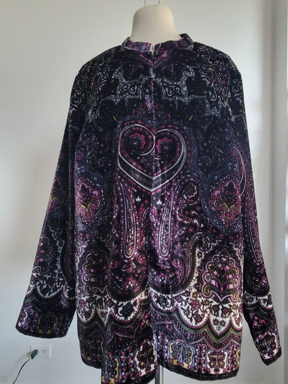 Laura Ashley Exquisite Art-to-Wear Black Velvet Paisley Lined Jacket